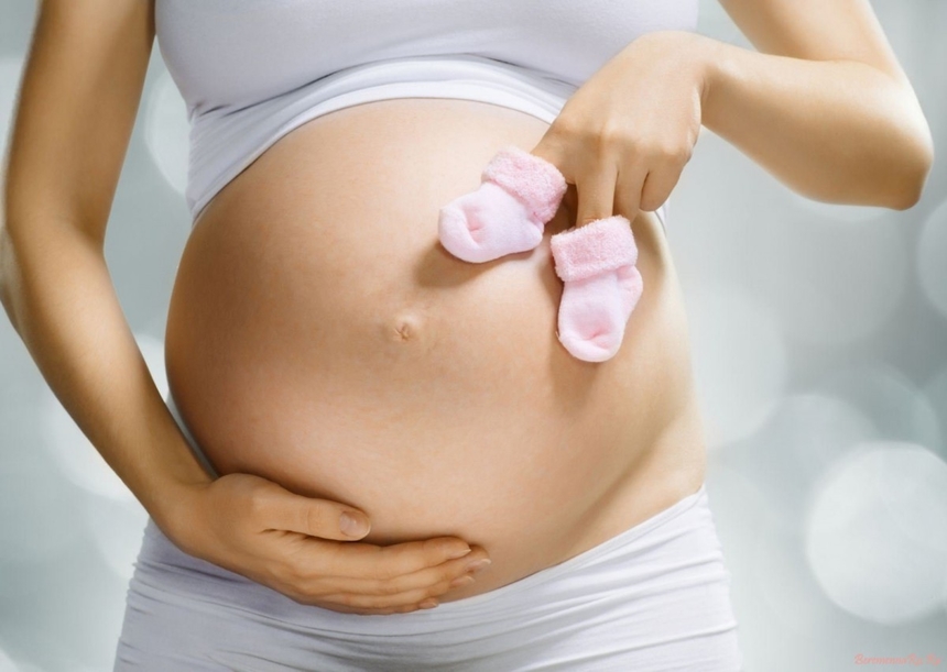Почему после переноса эмбрионов тянет живот как перед месячными