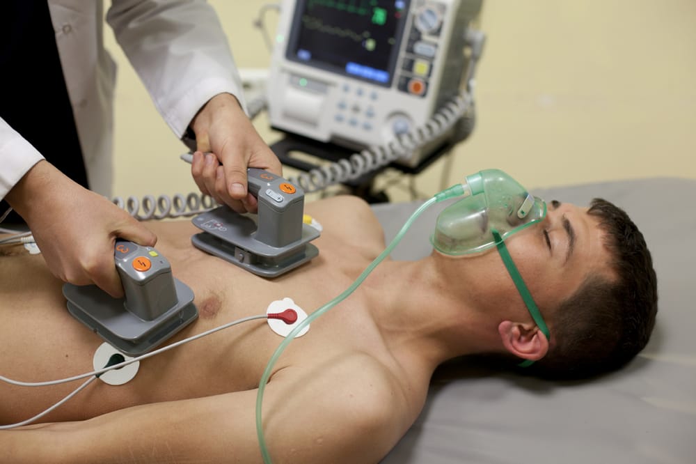 электроимпульсная терапия, или кардиоверсия- дефибрилляция